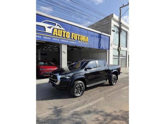 TOYOTA HILUX 2.8 D-4D TURBO DIESEL CD SRX PLUS 4X4 AUTOMÁTICO TOYOTA HILUX 2.8 D-4D TURBO DIESEL CD SRX PLUS 4X4 AUTOMÁTICO